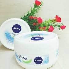 Kem dưỡng làm mềm da NIVEA Soft Crème