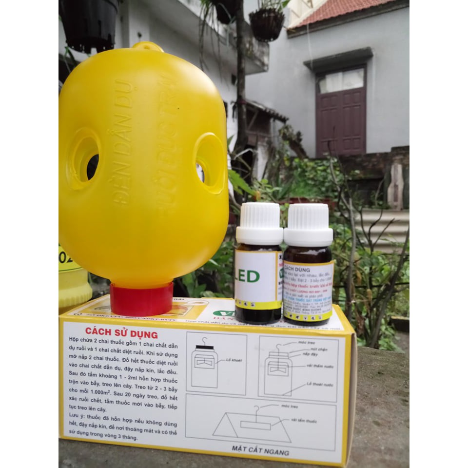 Combo 2 bẫy, thuốc trị Ruồi vàng đục trái