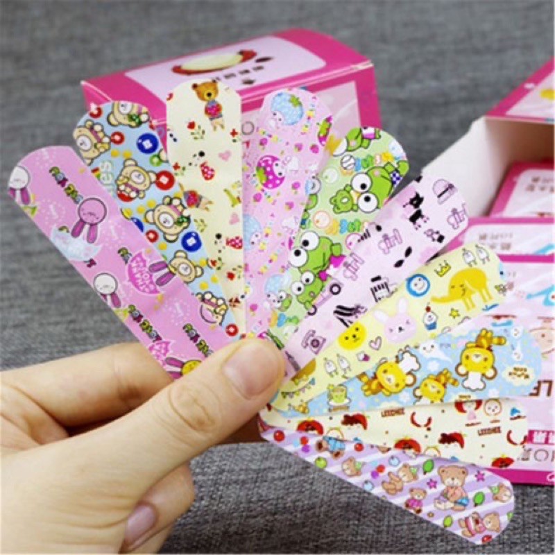 Set 2 Miếng Băng Keo Cá Nhân URGO Hoạt Hình Cho Bé - Siêu CUTE