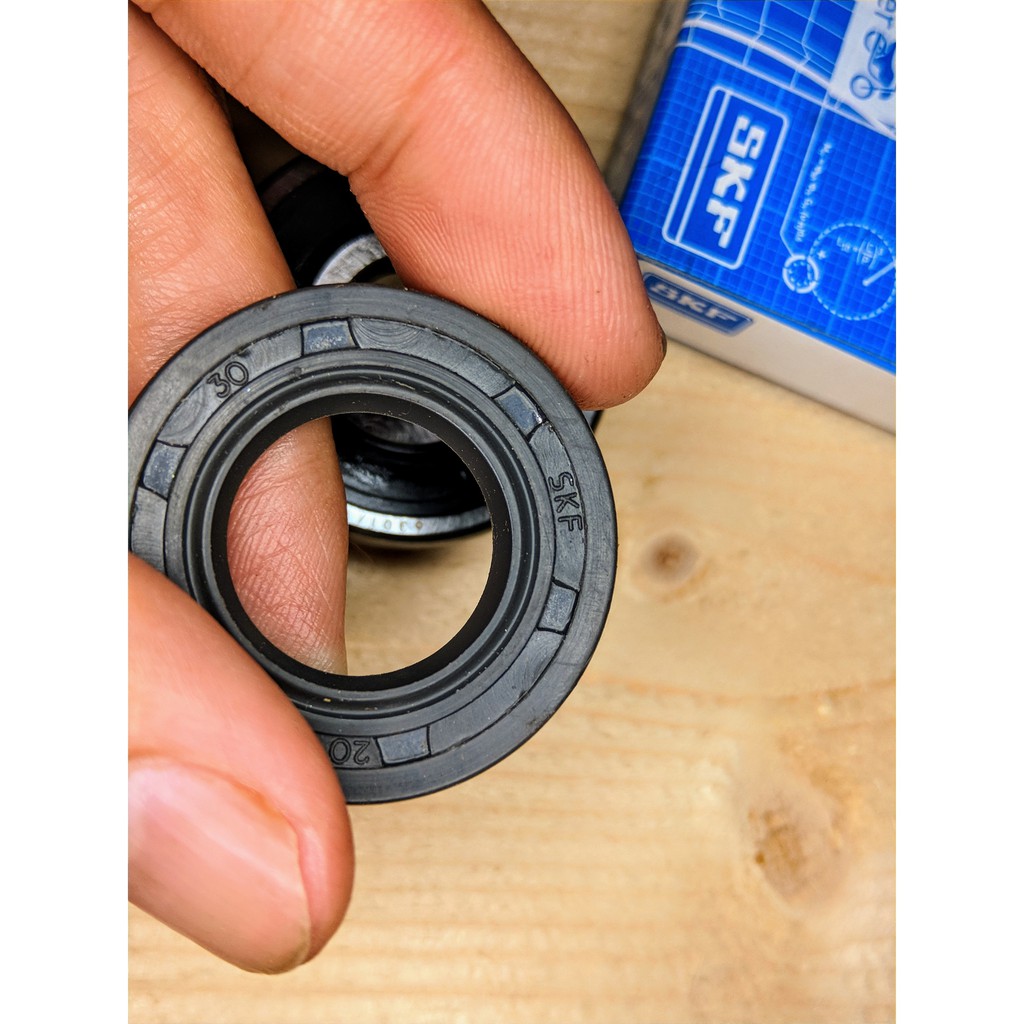 Phốt chắn bụi SKF dành cho mâm xe Yamaha Exciter 150