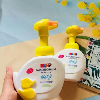 Sữa tắm Hipp cho bé của Đức
