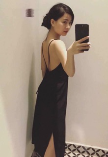 Đầm 2 dây hở lưng xẻ tà