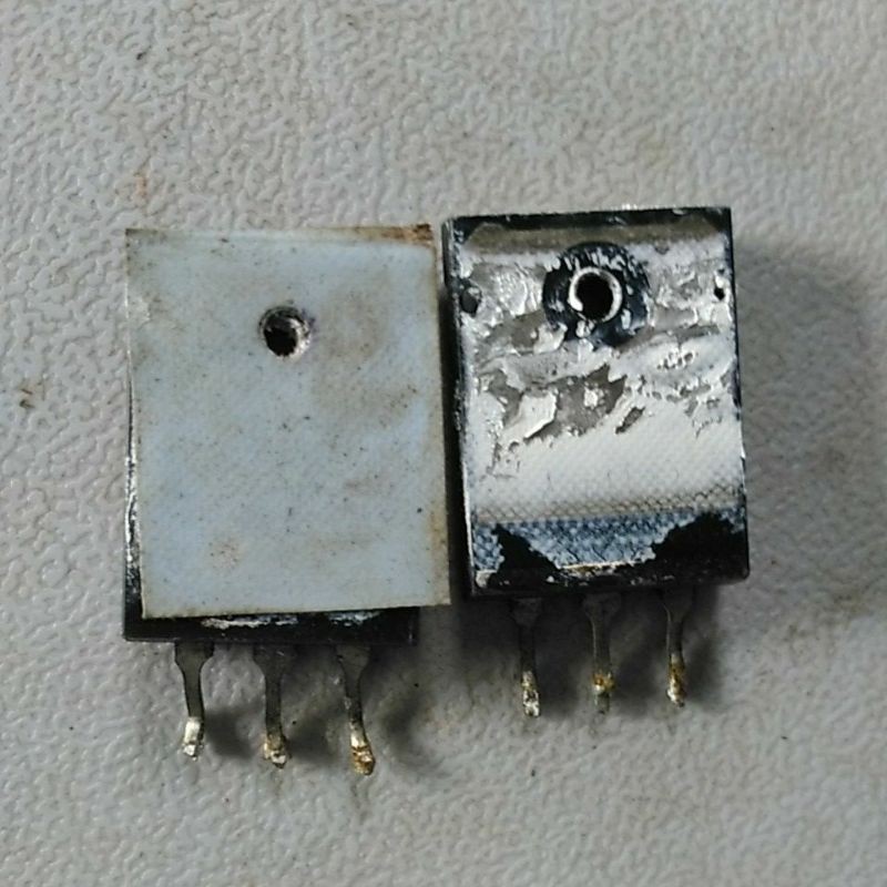 Sò công suất Toshiba 1943