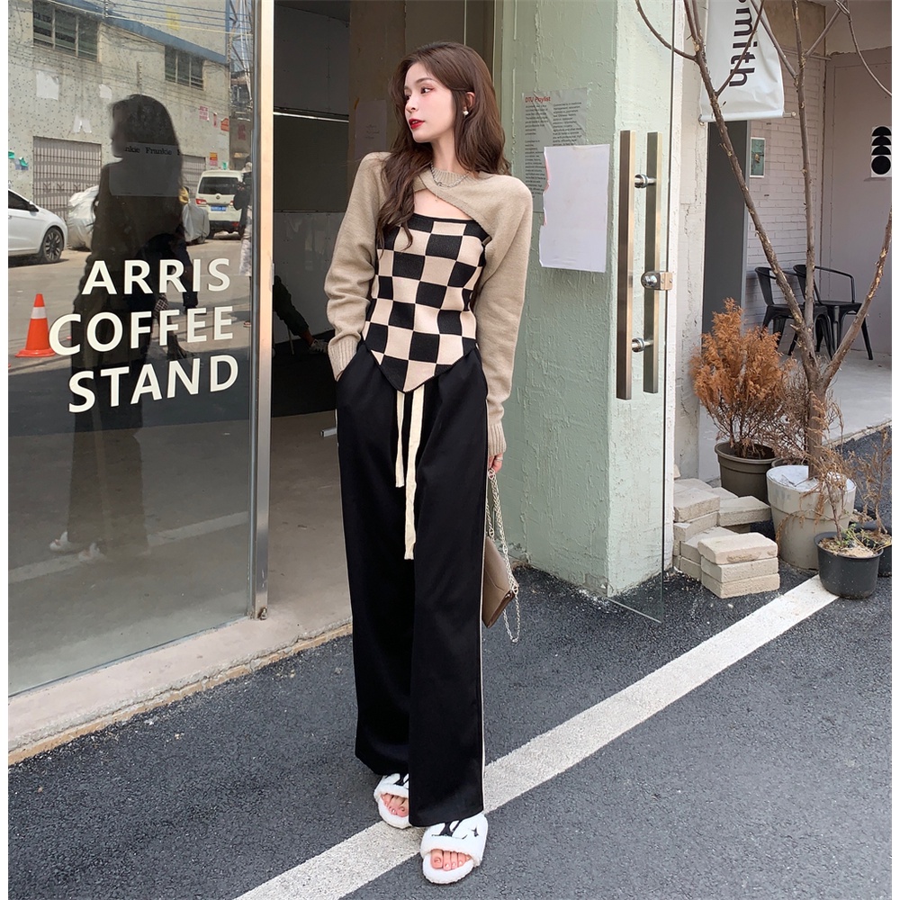 Set áo len tay dài màu trơn kèm áo yếm họa tiết caro xinh xắn dành cho nữ