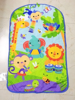 thảm nằm cho bé sơ sinh