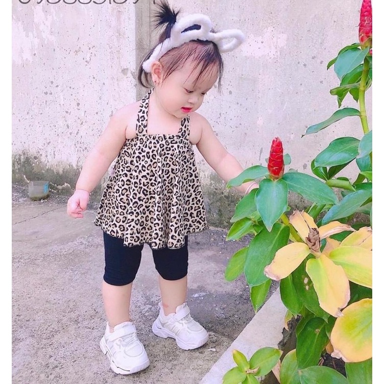 SÉT ÁO YẾM BEO PHỐI QUẦN NGỐ ĐEN CHO BÉ