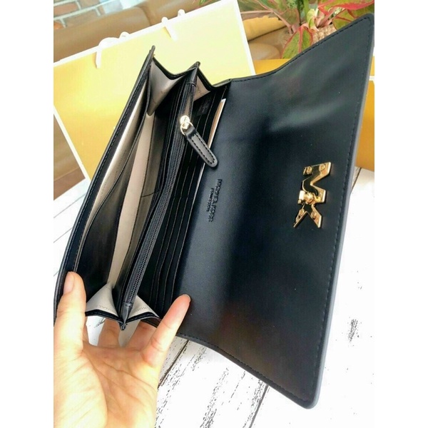 Ví M.K nữ xuất chuẩn