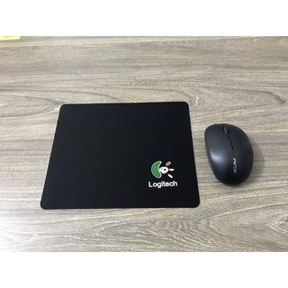 Tấm lót chuột - Bàn di chuột Logitech kích thước 22x18cm