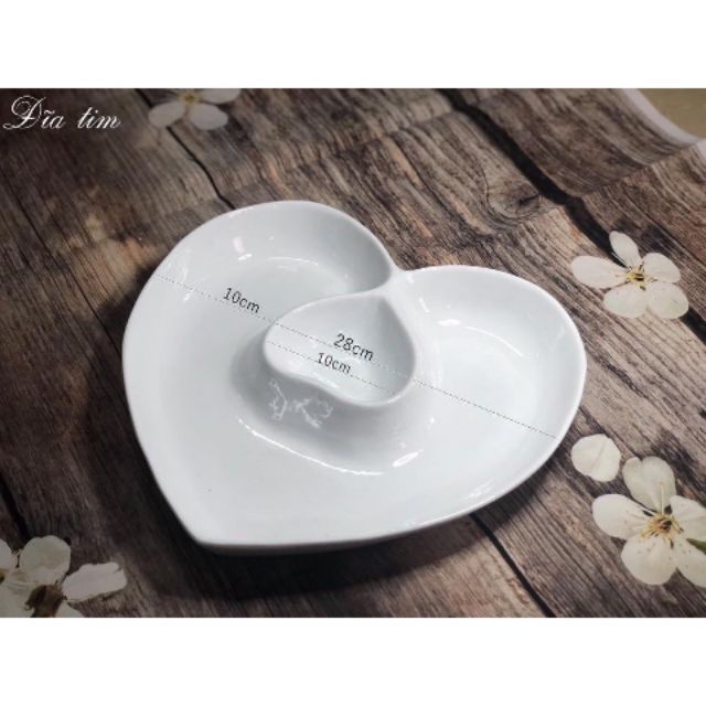 Đĩa xoáy tròn và đĩa tim sứ Bát Tràng loại.