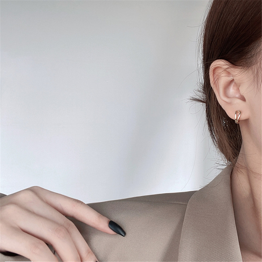 Bông Tai Hình Tròn Nhỏ Phong Cách Retro Cho Nữ