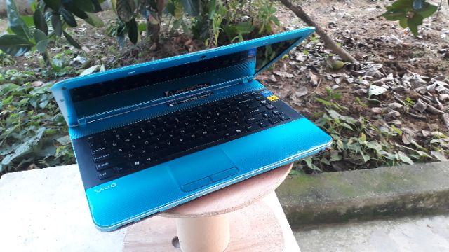 SONY VAIO I5 VPCEA 35FG