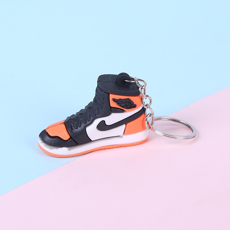 [𝑮𝒊𝒂́ 𝒓𝒆̉ 𝒏𝒉𝒂̂́𝒕] - Móc khóa Giày Sneaker Nike Air Jordan 1 High - Hàng PVC dẻo cao cấp (ảnh thật)