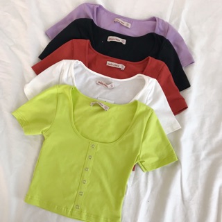 Áo croptop Mia khuy trước