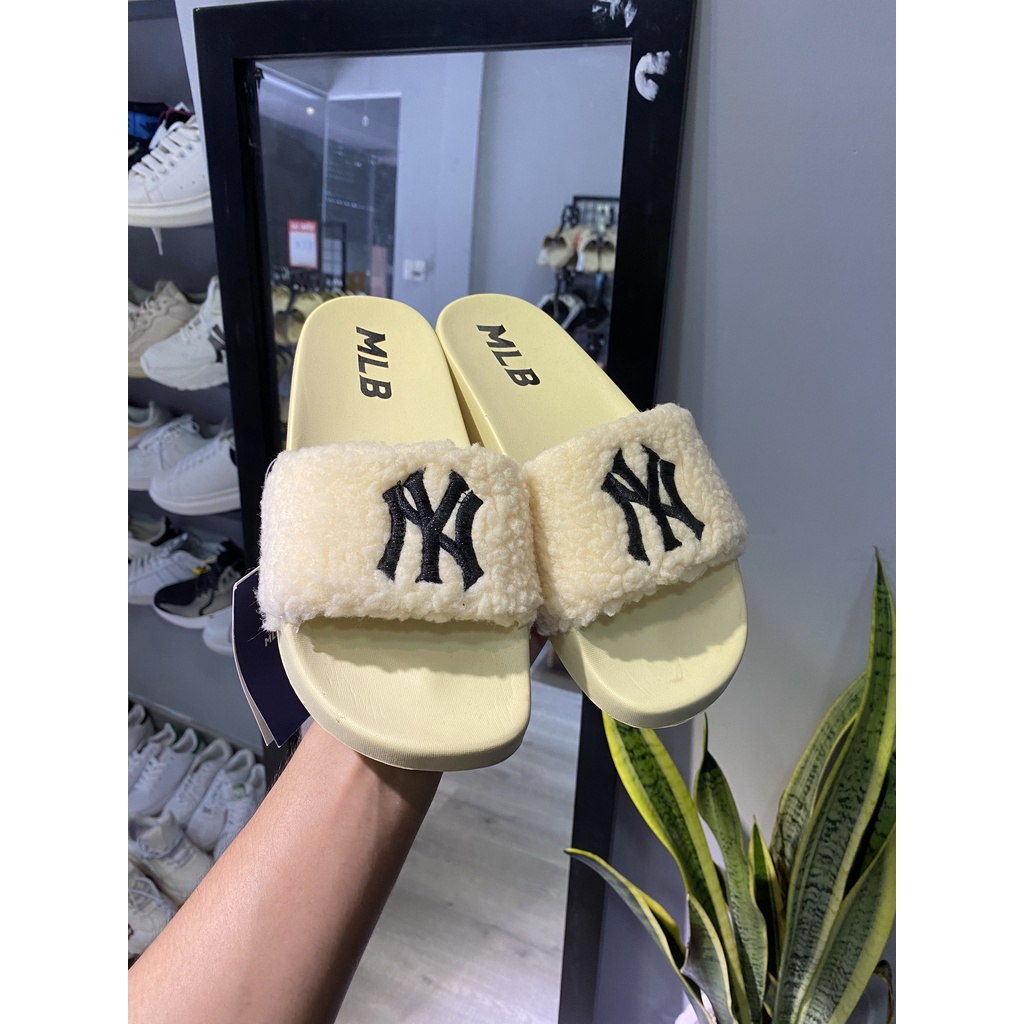 Dép MLb nữ Mound Freece - vàng