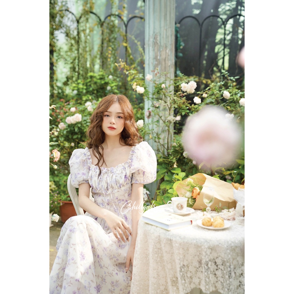 Váy cúp ngực cổ vuông tay bồng dáng dài tiểu thư hoa tím Chillgals - V040 | BigBuy360 - bigbuy360.vn