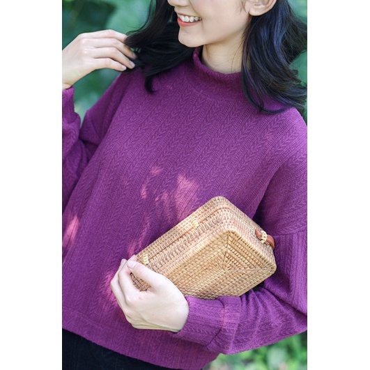 Áo len lông cừu oversize màu tím LÁ IN HOA
