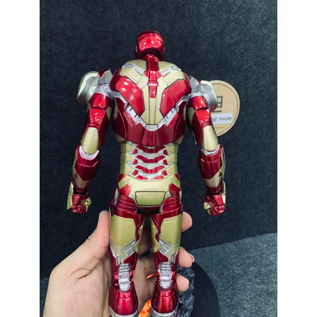 Mô hình đồ chơi Iron Man Mk 42  cao 30cm Crazy toys, Empire toys - Avengers