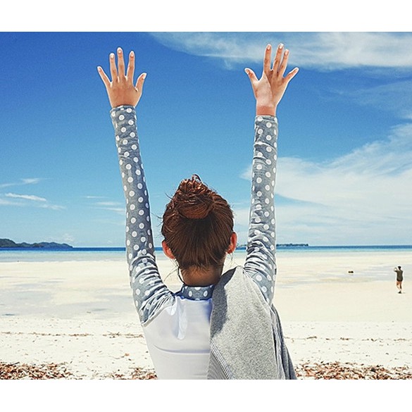 Áo bơi dài tay chấm bi, bikini đi biển | BigBuy360 - bigbuy360.vn