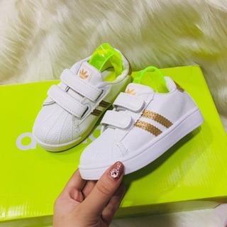 Giầy thể thao trẻ em