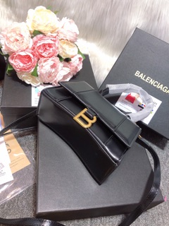 Túi chữ B tag vàng size 19 fullbox