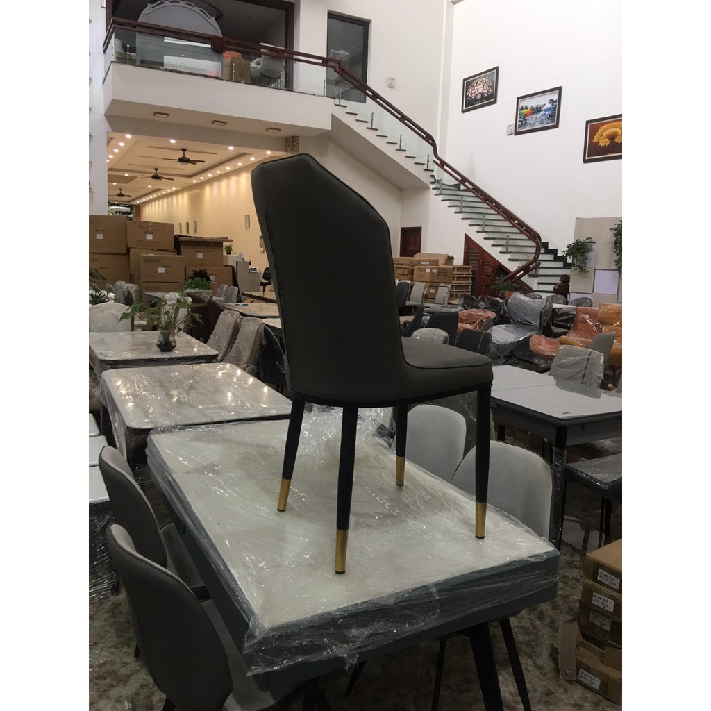 Bộ bàn ăn mặt đá Cẩm thạch + 4 ghế da