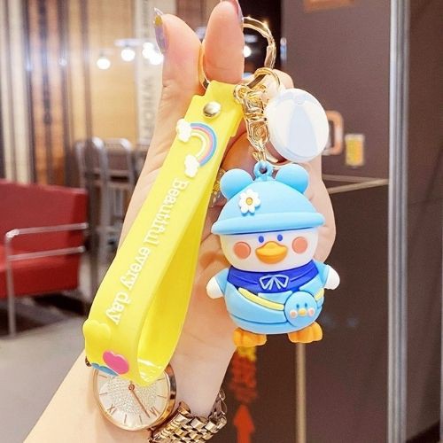 Móc khóa cute, móc khóa vịt đội nón 3 màu có dây treo kích thước dây 11,7cm và chú vịt dài 5cm làm từ nh