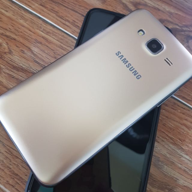 Điện thoại samsung galaxy j5 (500) mới tinh