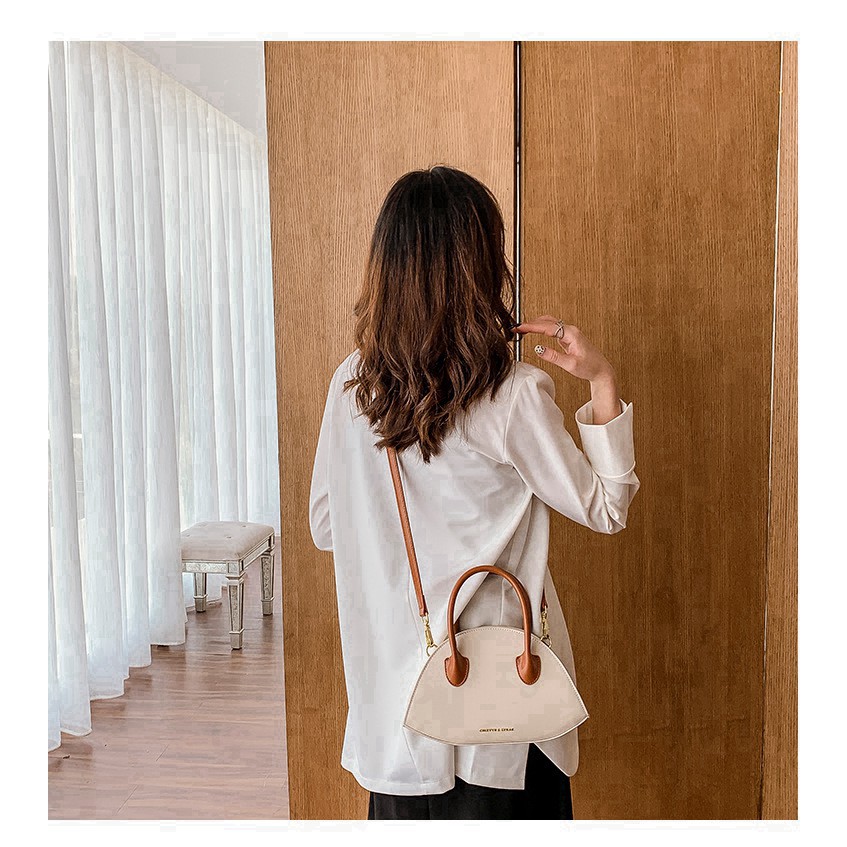 Túi xách nữ đeo chéo kiểu dáng mới 2021 hình bán nguyệt TX13 túi xách đeo vai - Túi xách Chip Xinh | BigBuy360 - bigbuy360.vn