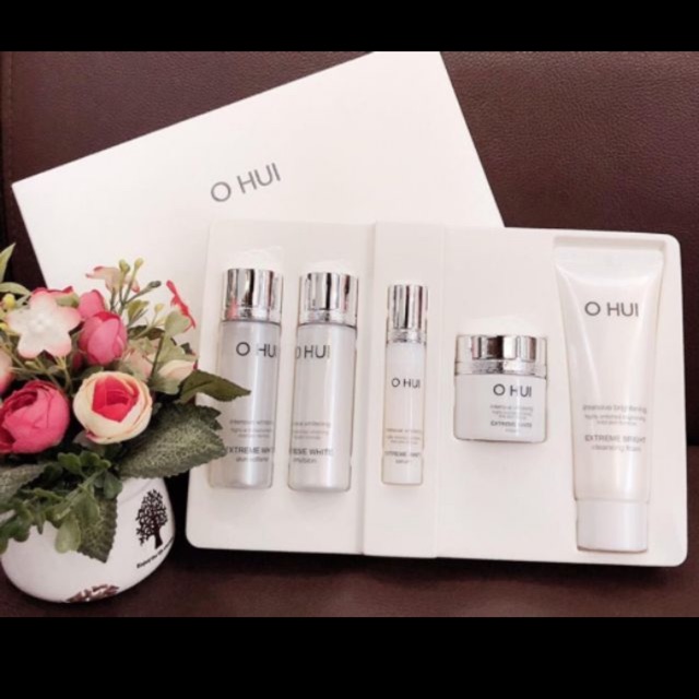 Set dưỡng trắng da Ohui Extreme White 5 món - TGS22