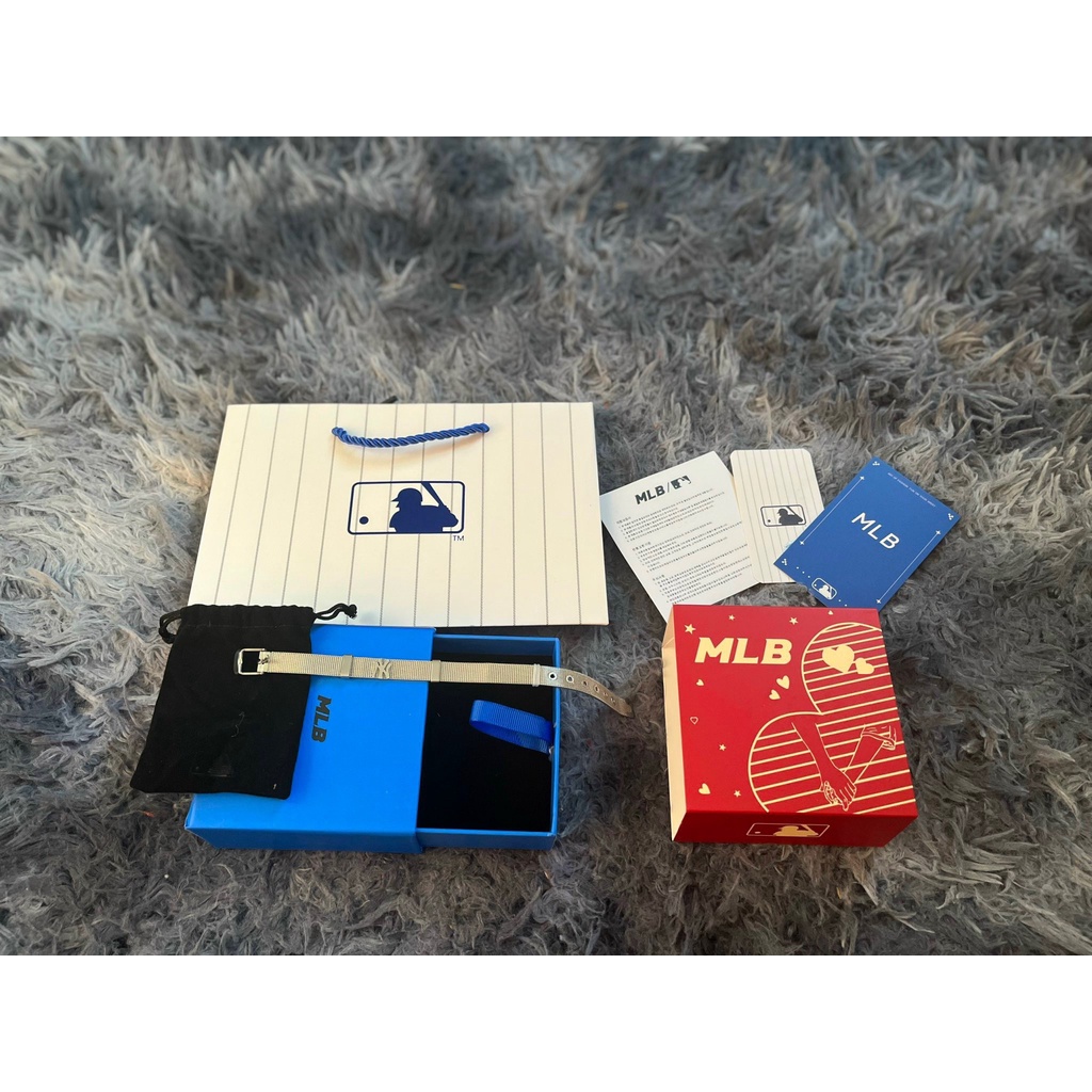 Vòng Tay MLB Chất Liệu Titan Không Gỉ Sét Full Combo Box Để Làm Quà Tặng