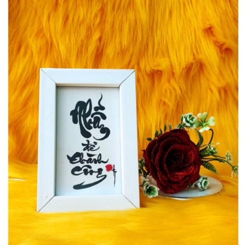 Tranh thư pháp mini để bàn làm viêc. Kích thước 15x10cm. Viết nội dung theo yêu cầu.