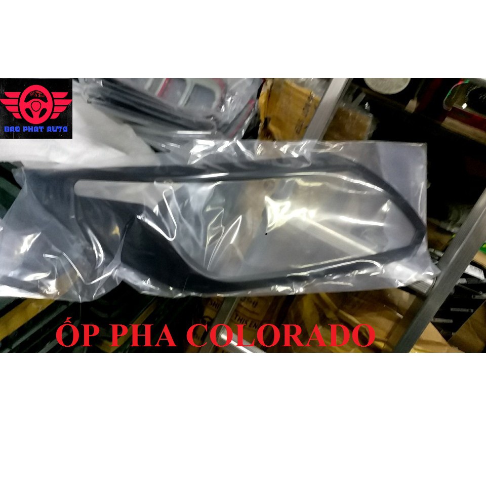Bộ ốp viền đèn Pha Chevrolet Colorado dùng chung cho các form xe 2017 đến 2021 đen
