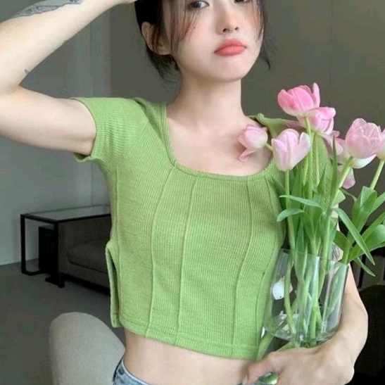 Áo thun CROTOP Xẻ tà 2 bên viền gân nổi PC