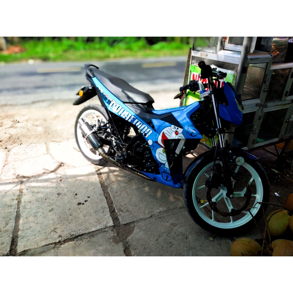 Tem Trùm Xe Satria/ Raider Doremon   Xanh Trắng Thể thao