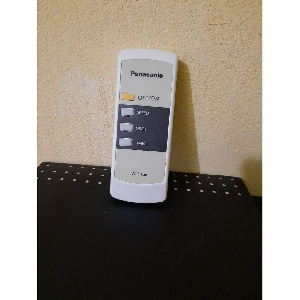 Điều khiển quạt treo tường pana sonic nút vàng dành cho dòng quạt F409 tặng pin kèm