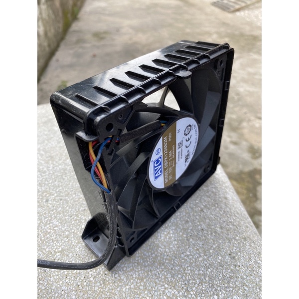 Quạt tản nhiệt Delta 12V 2.7A 12cm x 3.5 cm