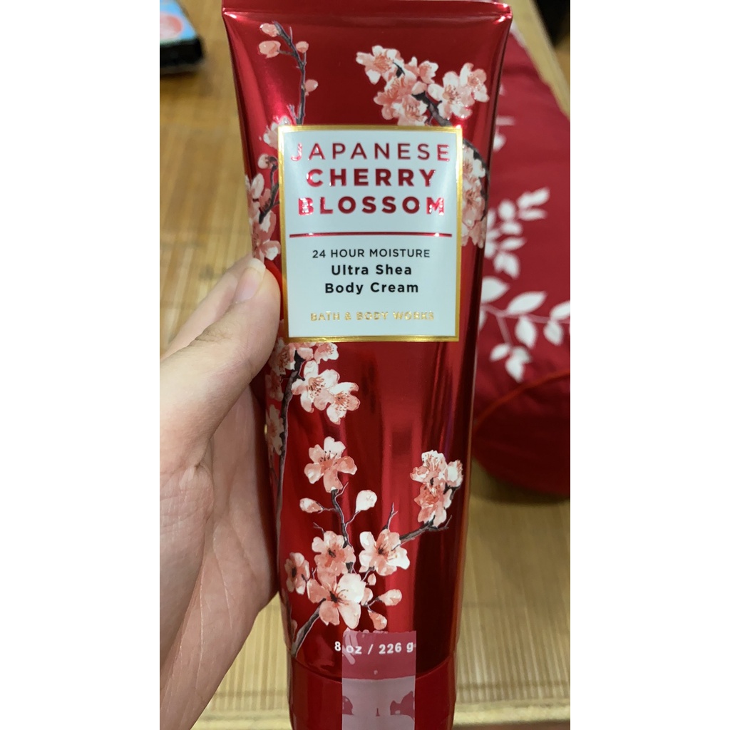 [𝗕𝗜𝗚𝗦𝗔𝗟𝗘] Sữa Dưỡng Thể Bath Body Works Japanese Cherry Blossom Body Lotion 236ml