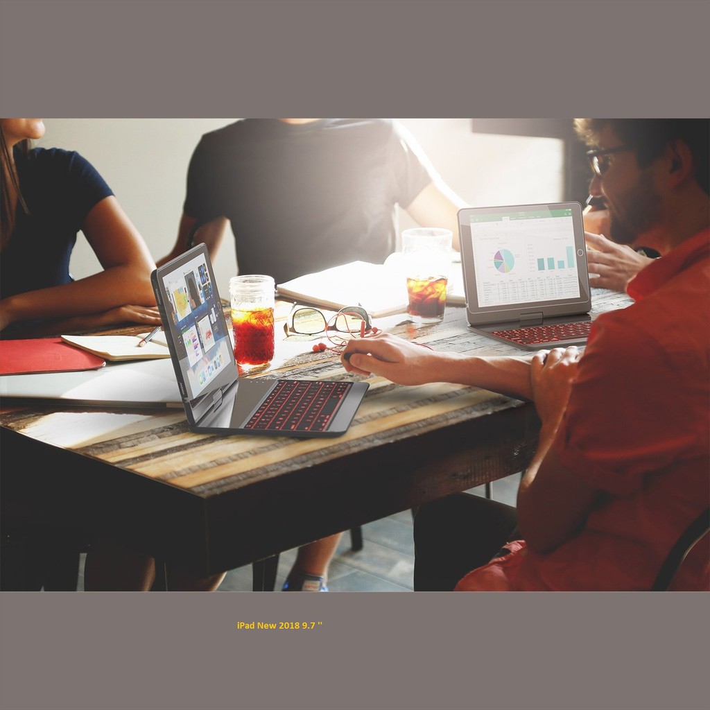 Bàn phím kiêm ốp lưng cho iPad New 2018 9.7'' xoay 360 độ (Đen).Sản phẩm hot năm 2018 Tặng tai nghe iPhone