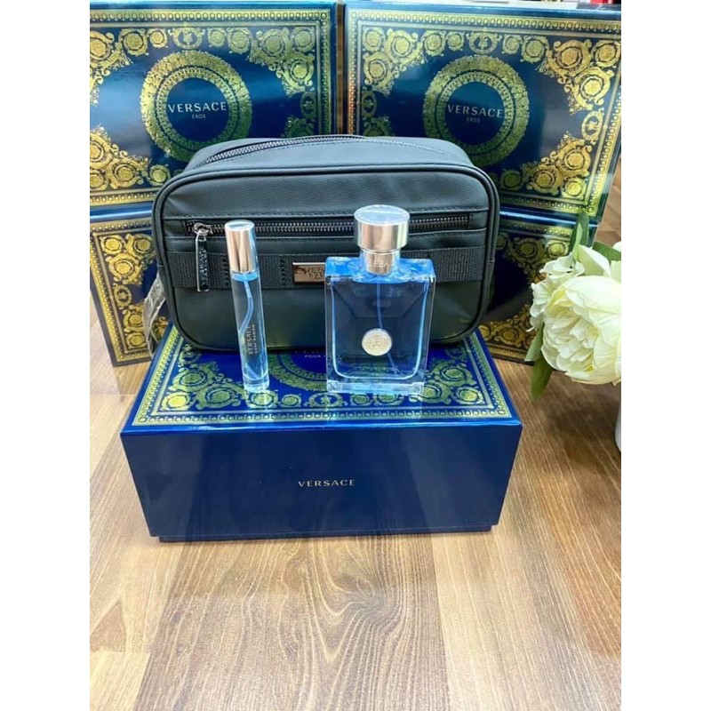 Bộ Nước Hoa Nam Versace kèm túi đựng mỹ phẩm