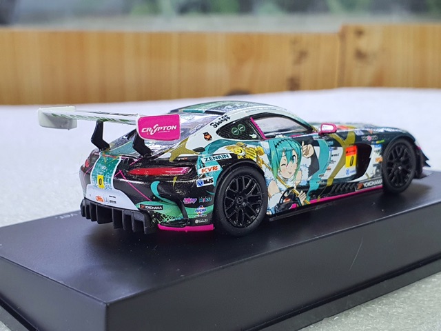 Xe Mô Hình Mercedes-AMG Hatsune Miku 2018 Super GT ver 1:64 Good Smile ( Xanh Sleiff )