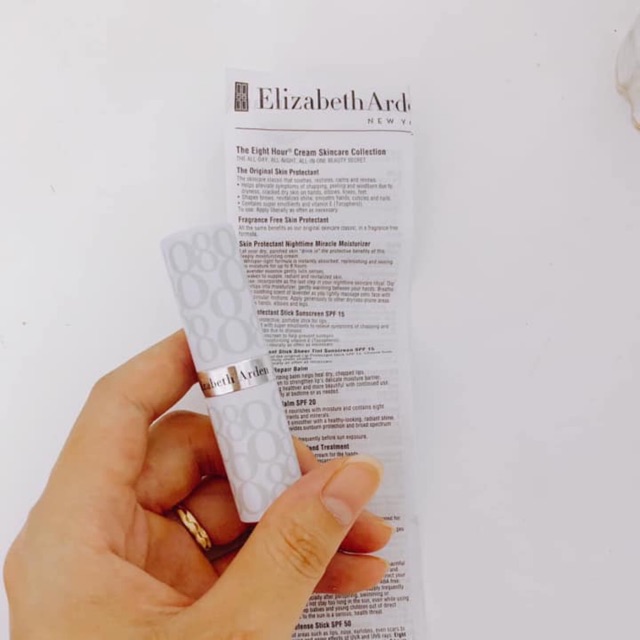 SON DƯỠNG MÔI ALIZABETH ARDEN