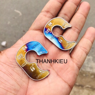 Dán khoá Winner v1/ Logo dán khoá winner v1 có keo sẵn