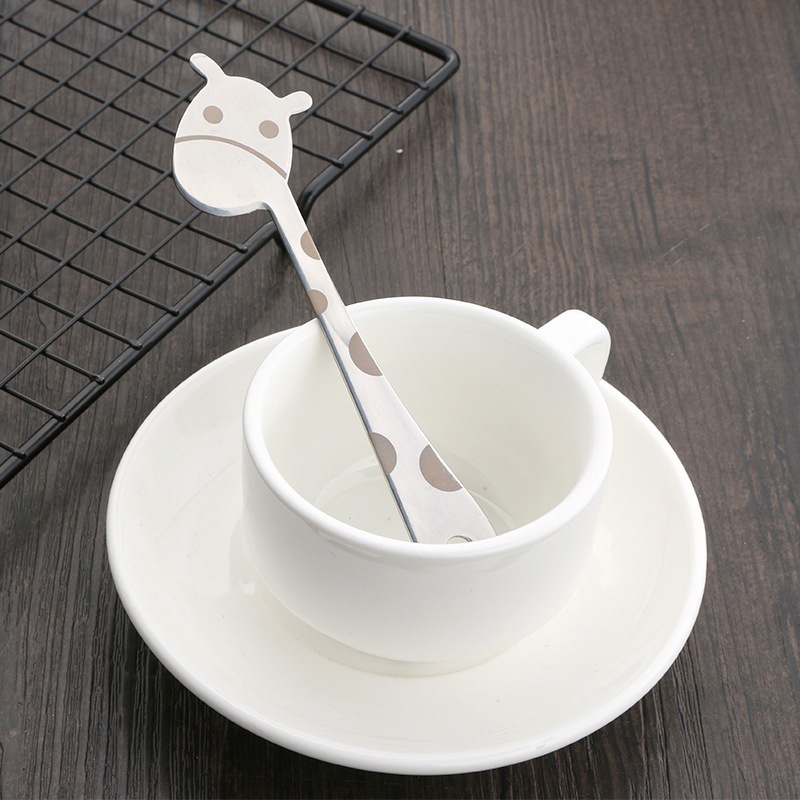 1 nĩa ăn trái cây hình hươu cao cổ hoạt hình