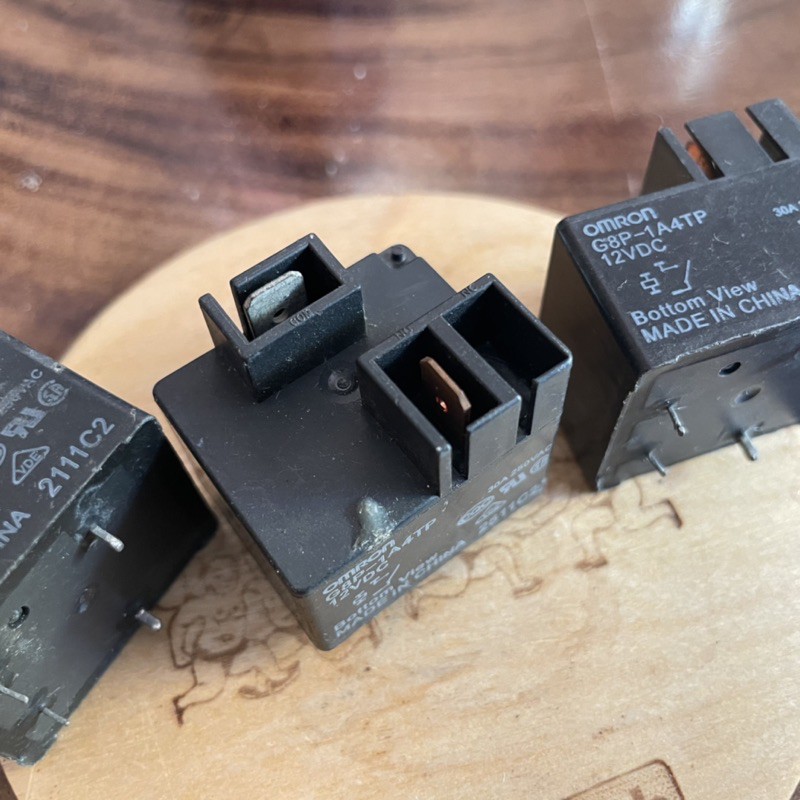 Relay 4 chân 12V 30A Omron G8P-1A4TP