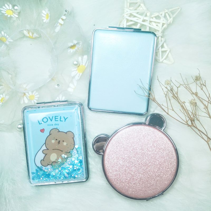 Gương trang điểm mini cầm tay 2 mặt gập nhũ nước kim tuyến