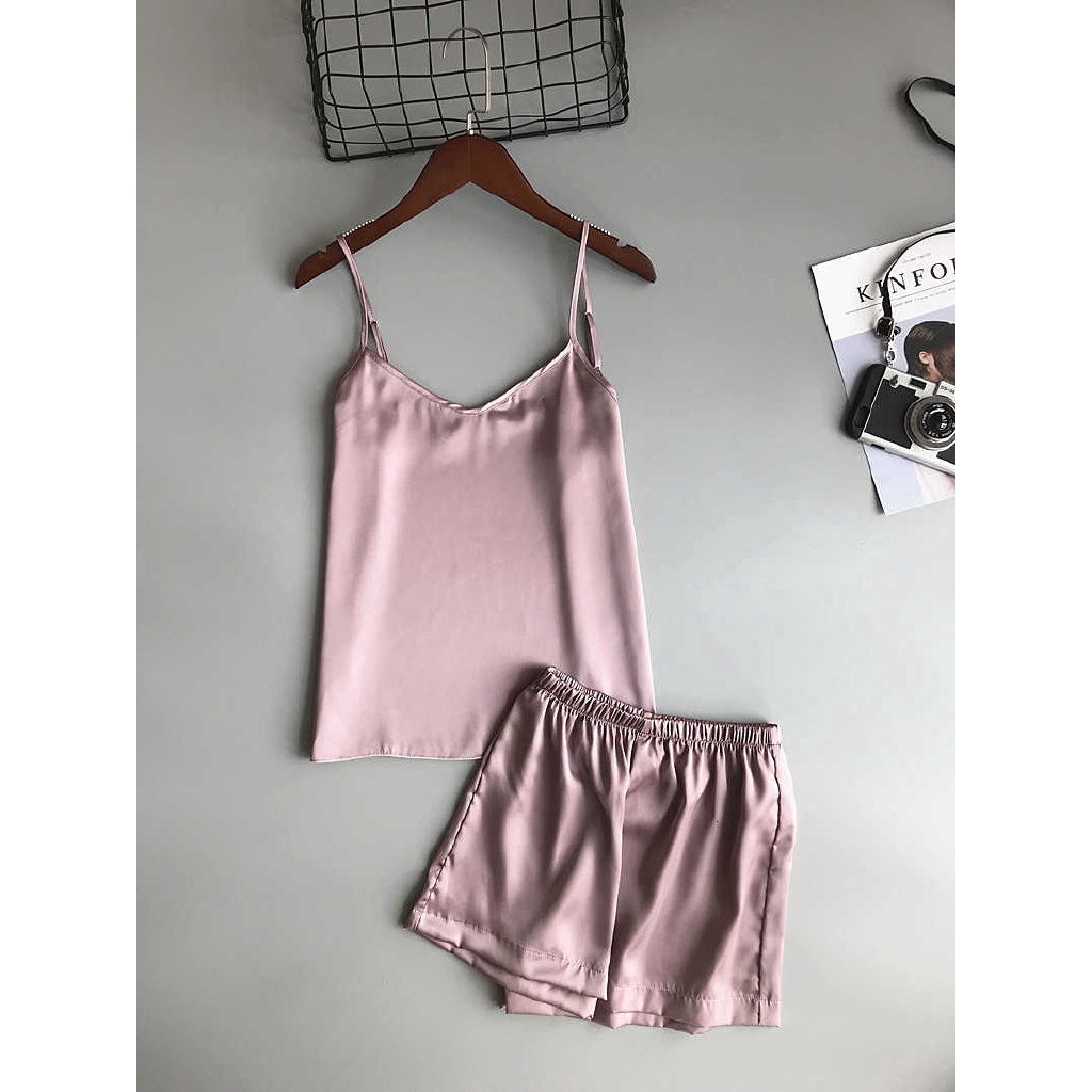 Set đồ ngủ lụa thời trang dành cho nữ