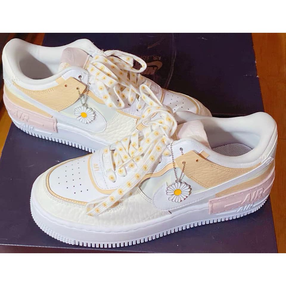 Giày sneaker hoa cúc hana | BigBuy360 - bigbuy360.vn