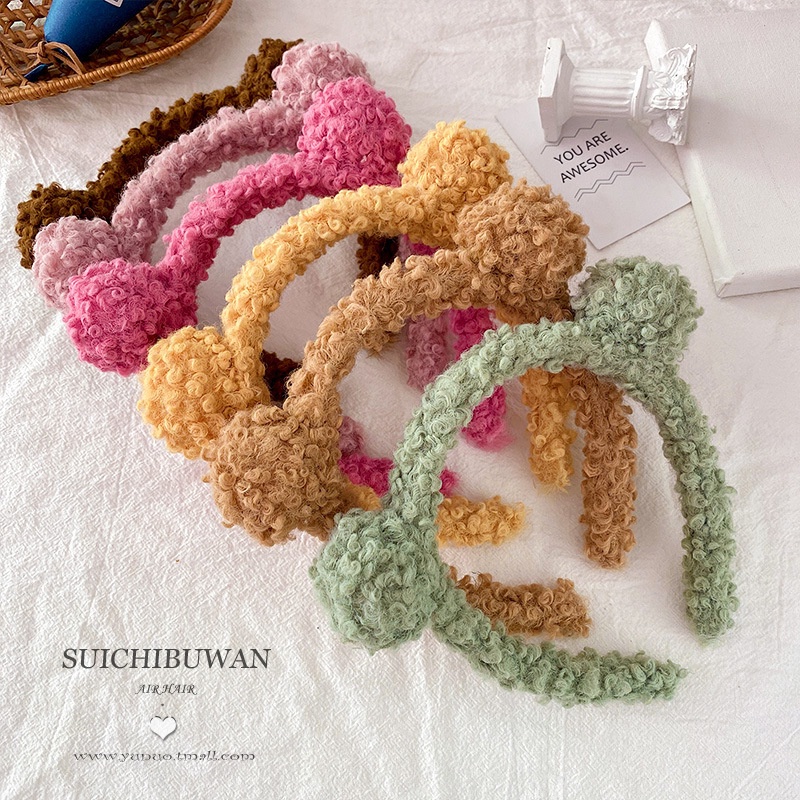 Cài tóc phối quả bóng pom pom thời trang xinh xắn cho nữ