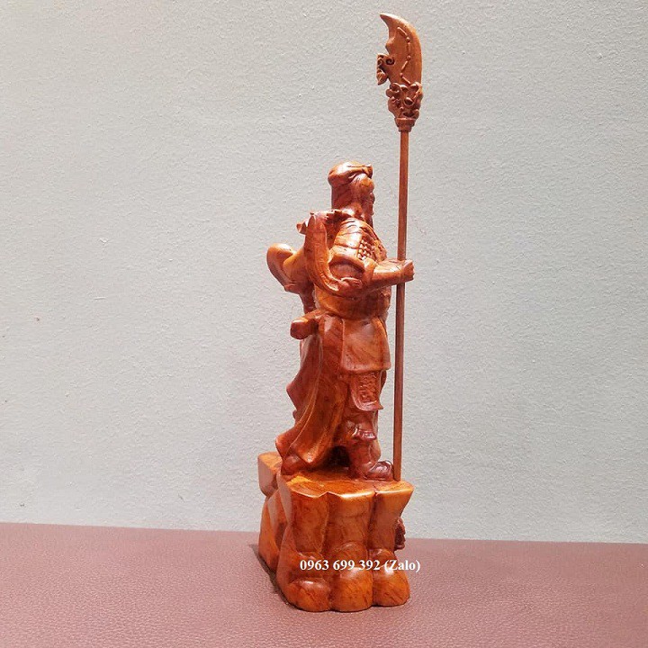 Tượng quan công làm bằng gỗ