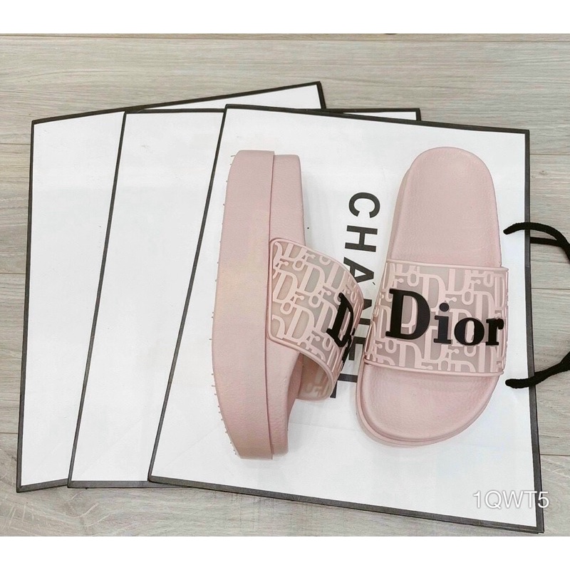 Dép Bánh Mì QC Bảng Ngang Chữ Siêu Êm Đẹp